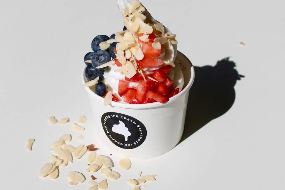 Helado con fruta