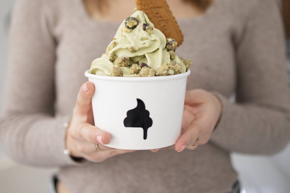 Helado con galleta