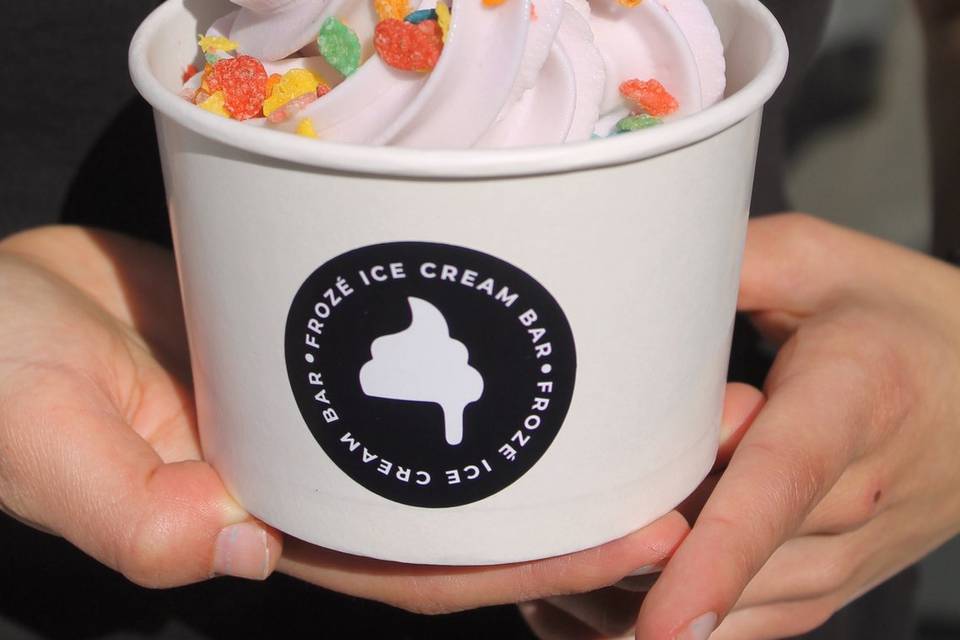 Helado con dulces