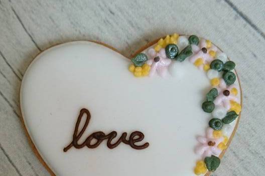 Galleta en forma de corazón blanco