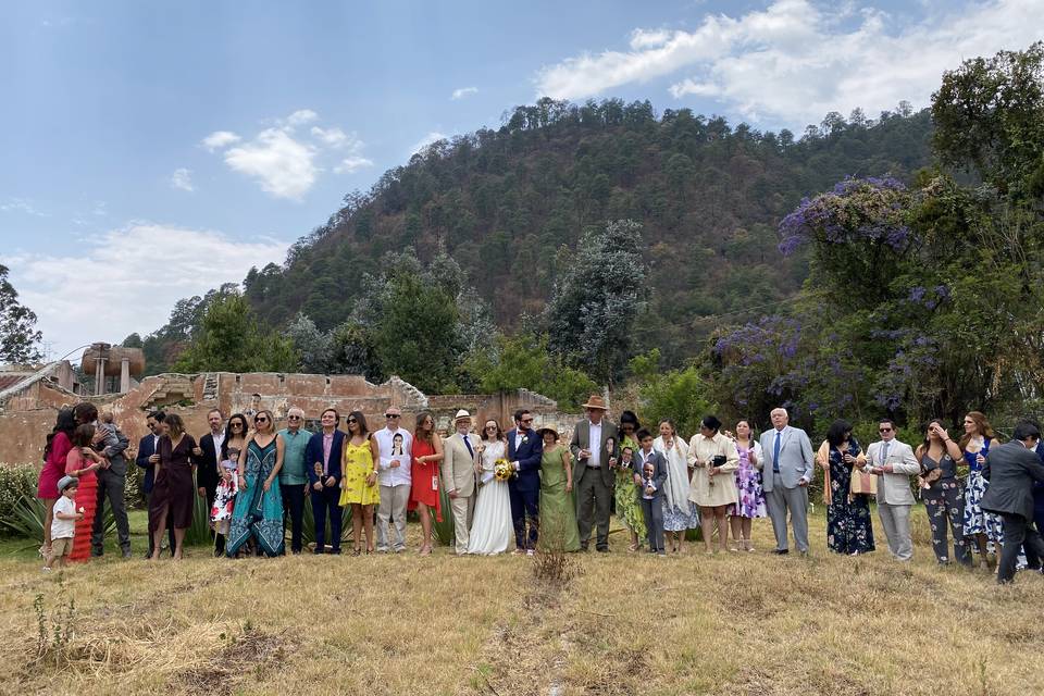 La familia y la casona