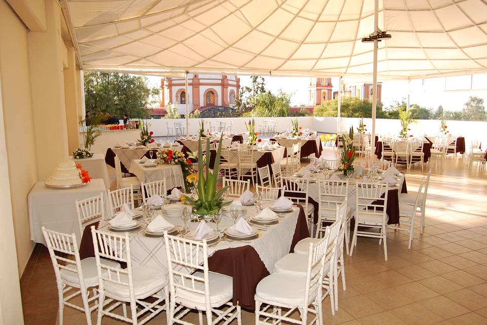 La terraza montada con paquete