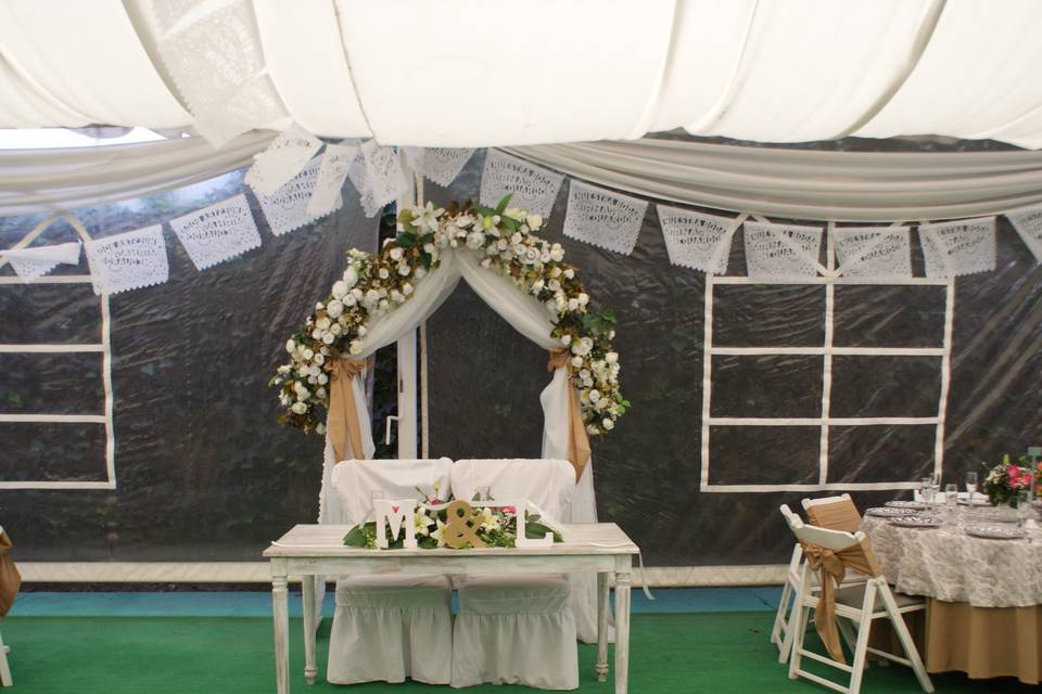 Decoración de papel picado