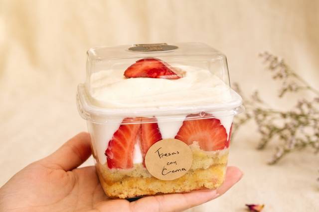 Box Cake de Fresas con Crema