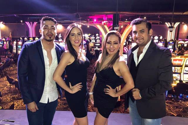 Gran presencia y vestuario