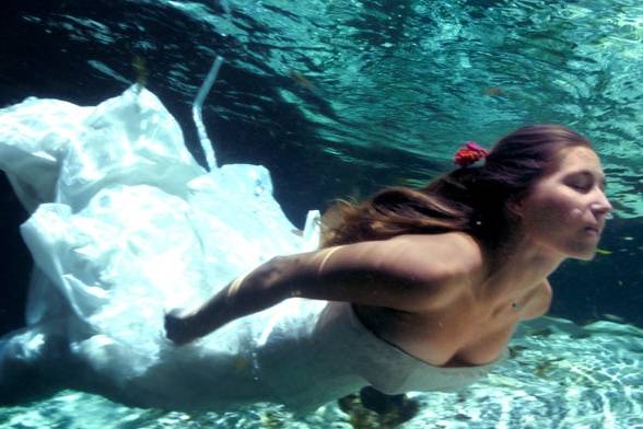 Trash The Dress en cenote