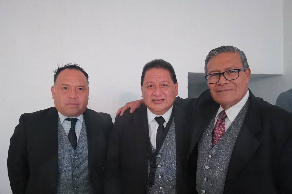 Tres artistas
