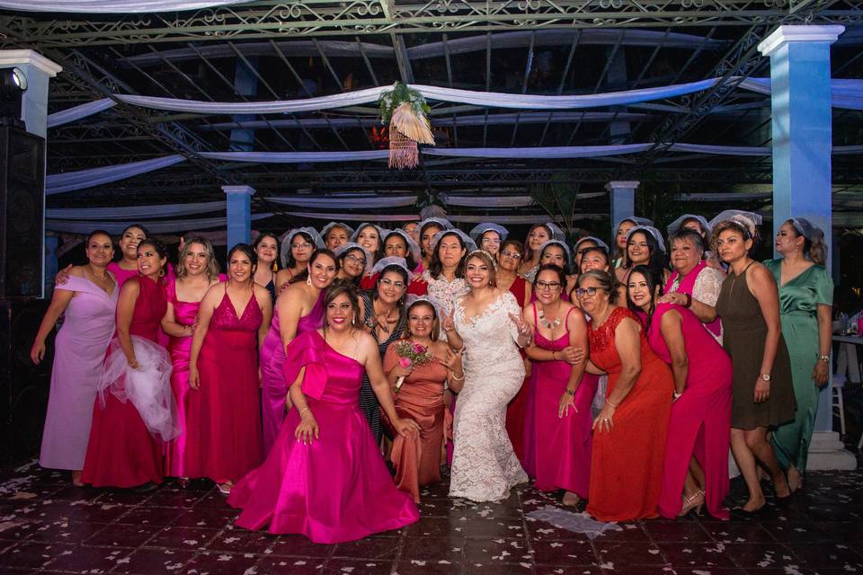 Todas las mujeres