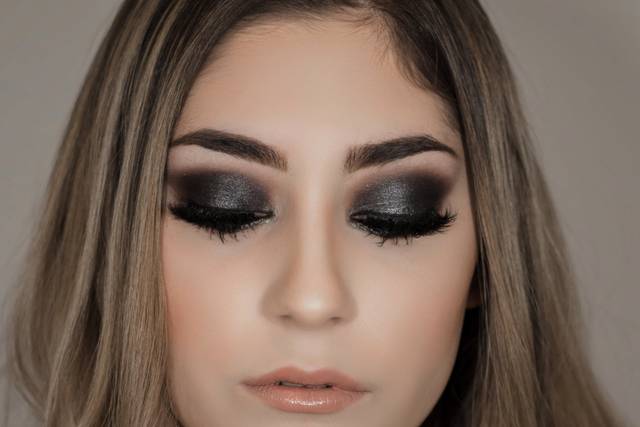 Novia mirada intensa