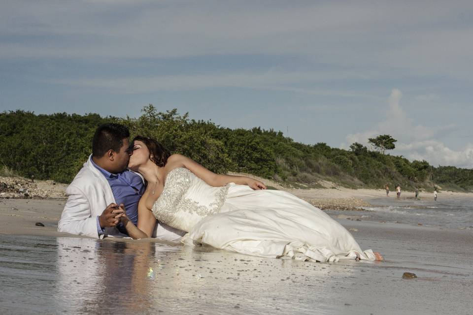 Beso en la playa