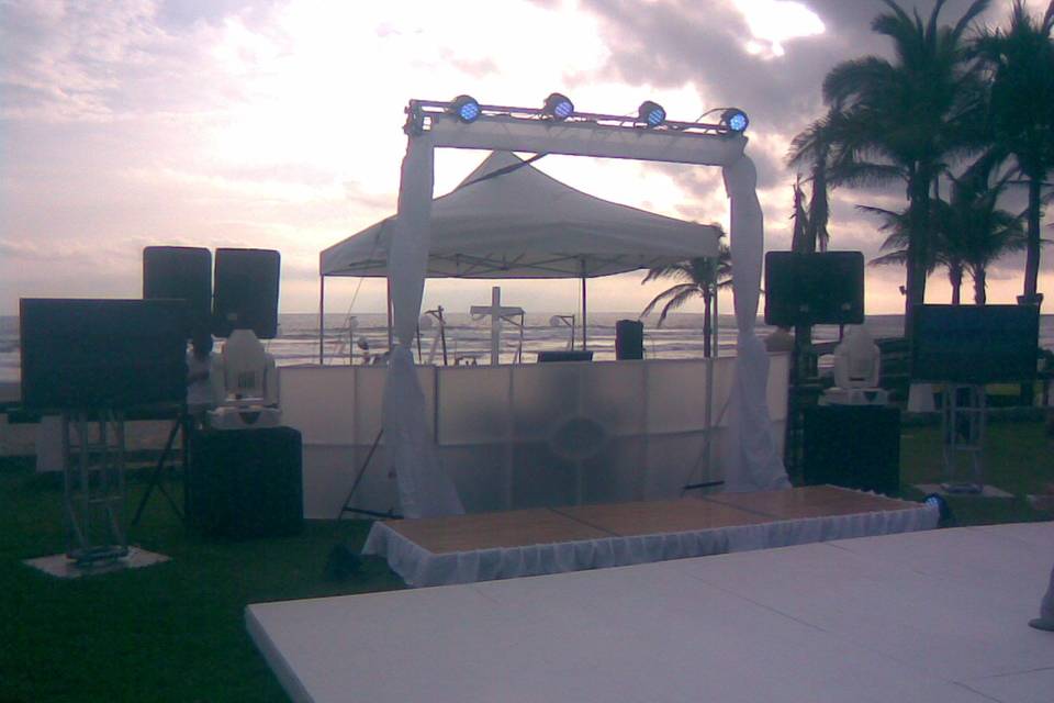 Evento DJ en la playa