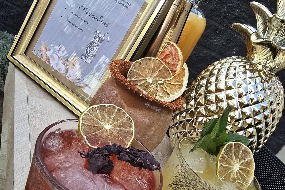 Mezcalita & Cantarito.