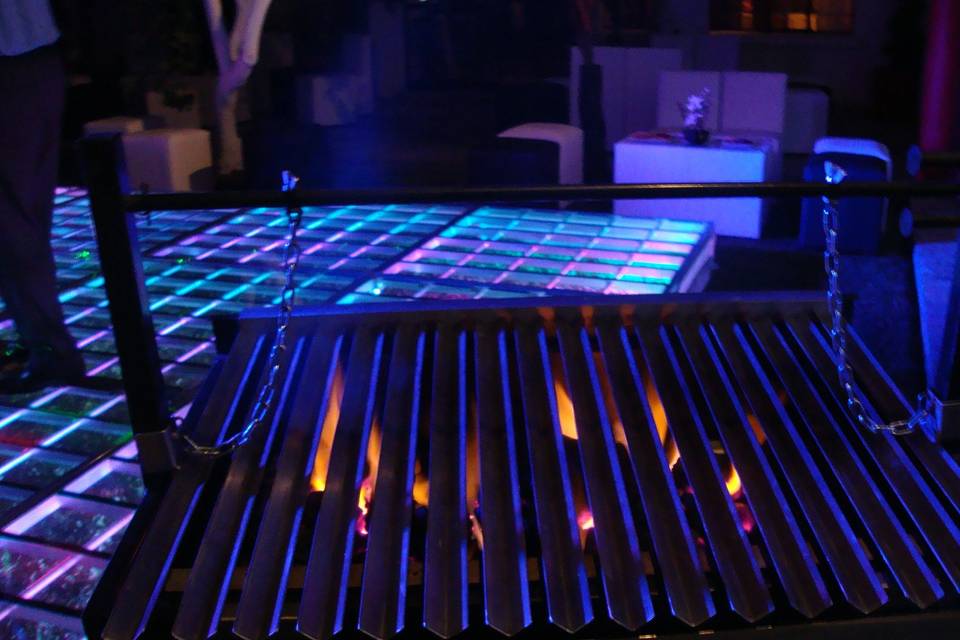 Pista iluminada & grill