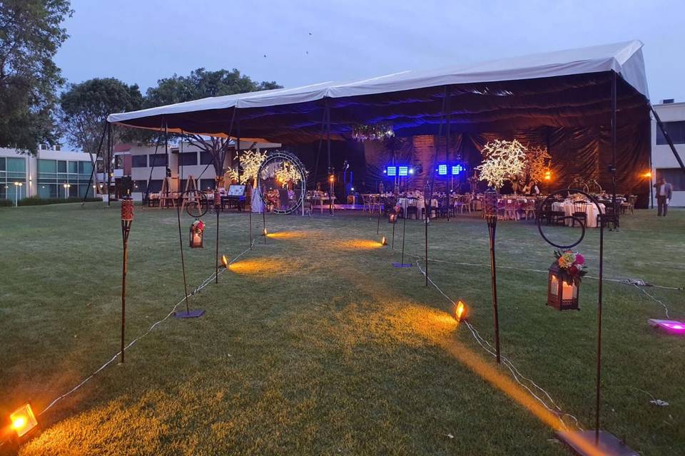 Jardín amplio para evento