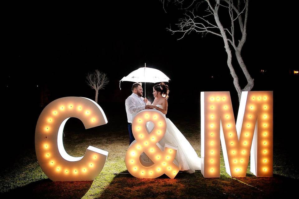 Novios e iniciales