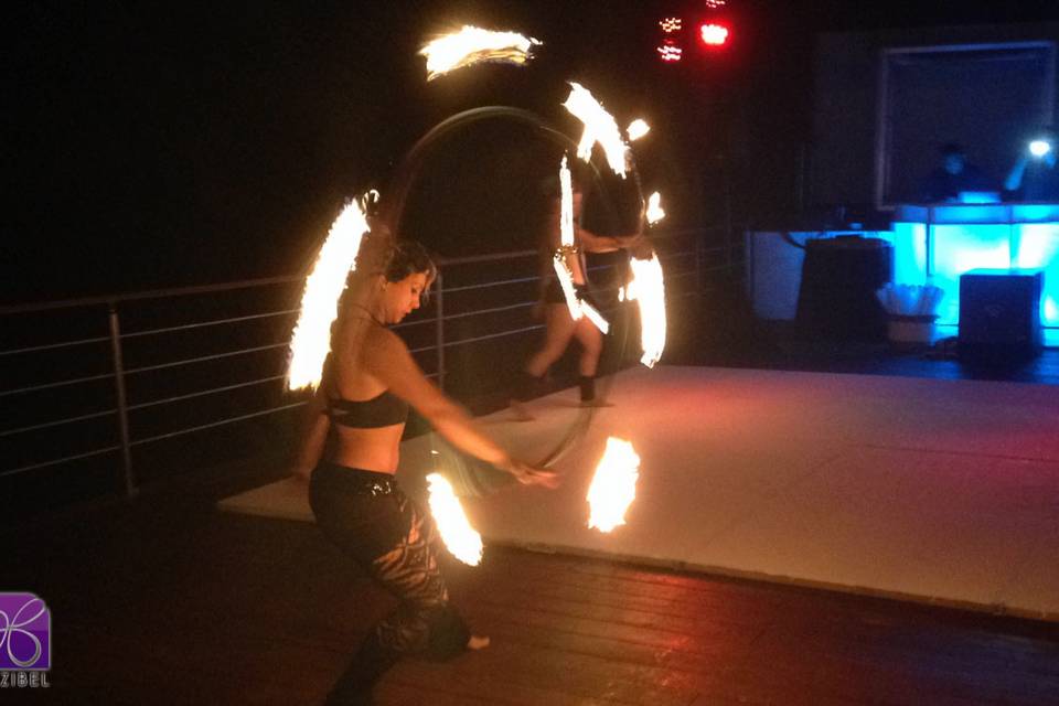 Bailarina de fuego show