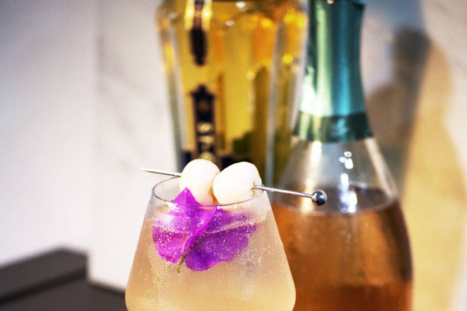 vodka, lychee y vino espumoso