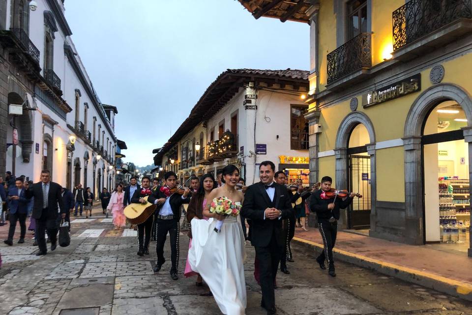 Propio para callejoneadas