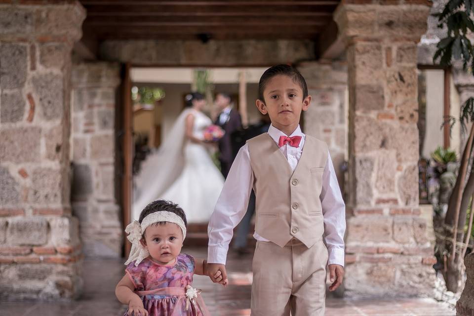 Cuidando a la hermana