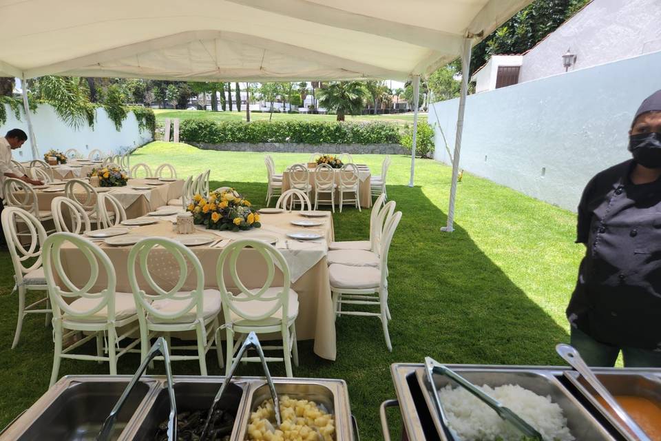 Serv buffet o emplatado