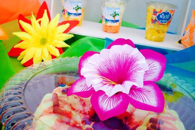 Candy & Salty Tables