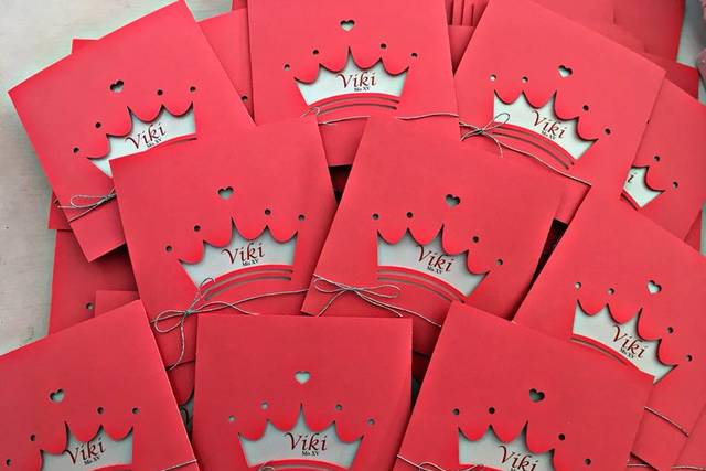 Invitación corona