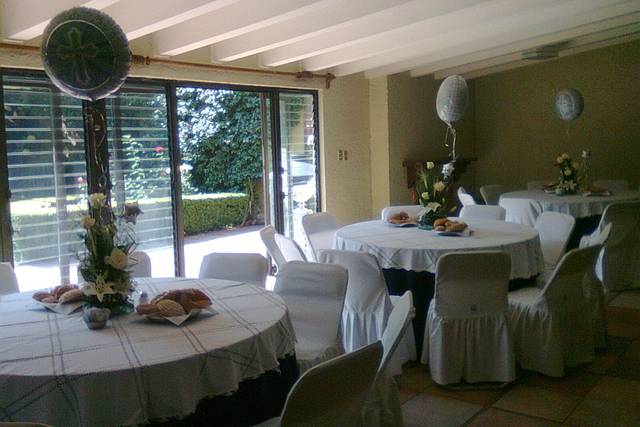 Salón y jardín