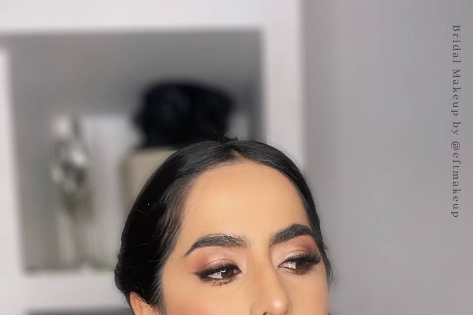 Maquillaje y peinado
