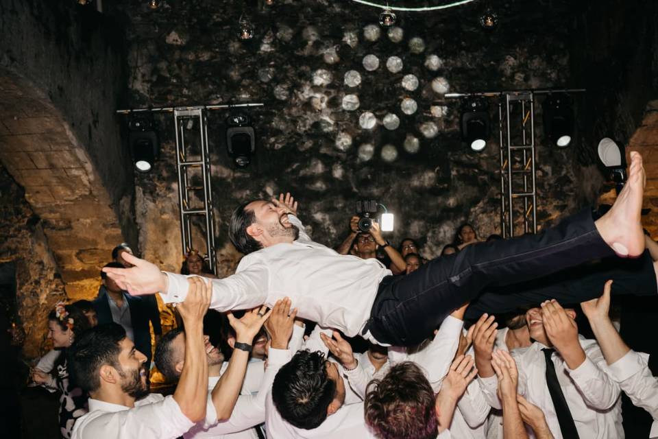 Te haremos Volar de Felicidad