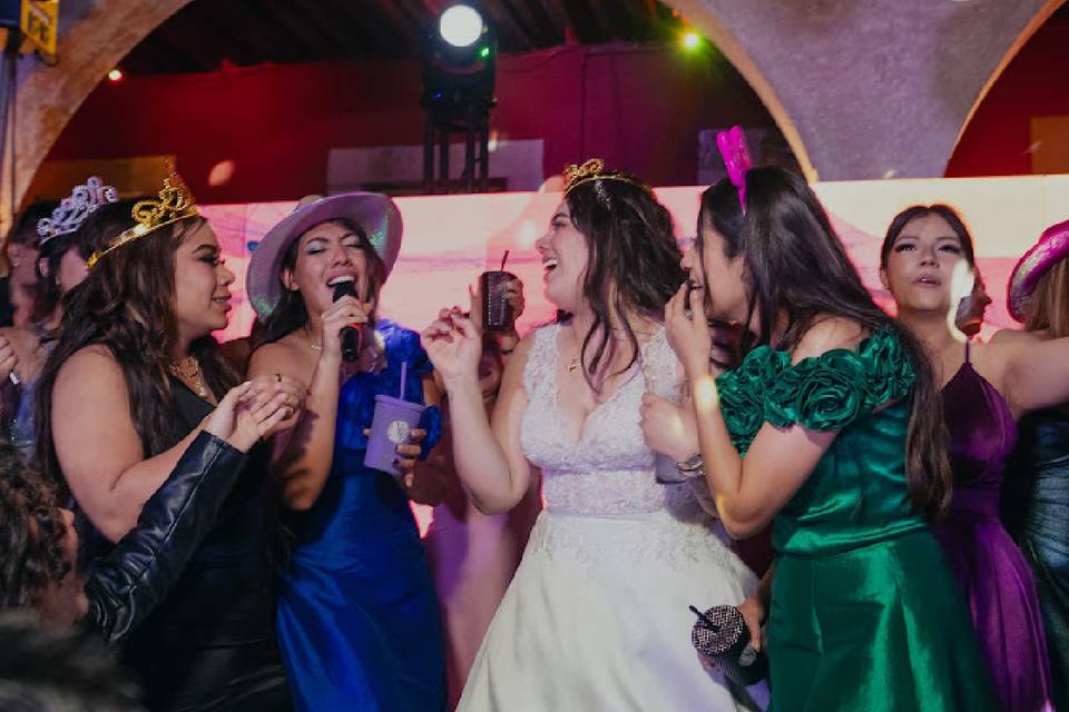 Canta con tus amigas