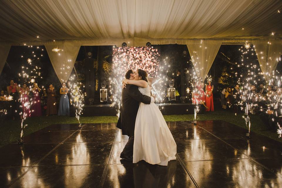 ¡ First dance !