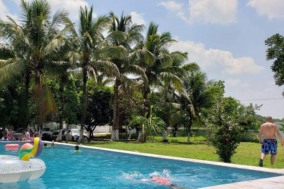 Los Cedros Jardín de Eventos