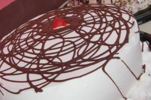 Pastel de chocolate blanco