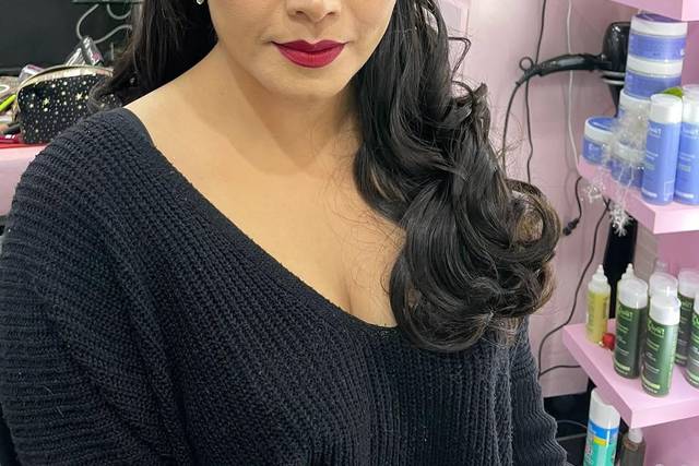 Maquillaje con labios rojos
