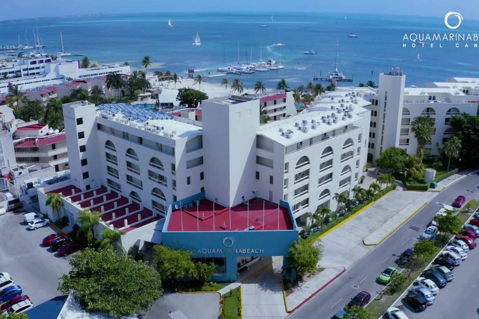 Aquamarina Beach Hotel