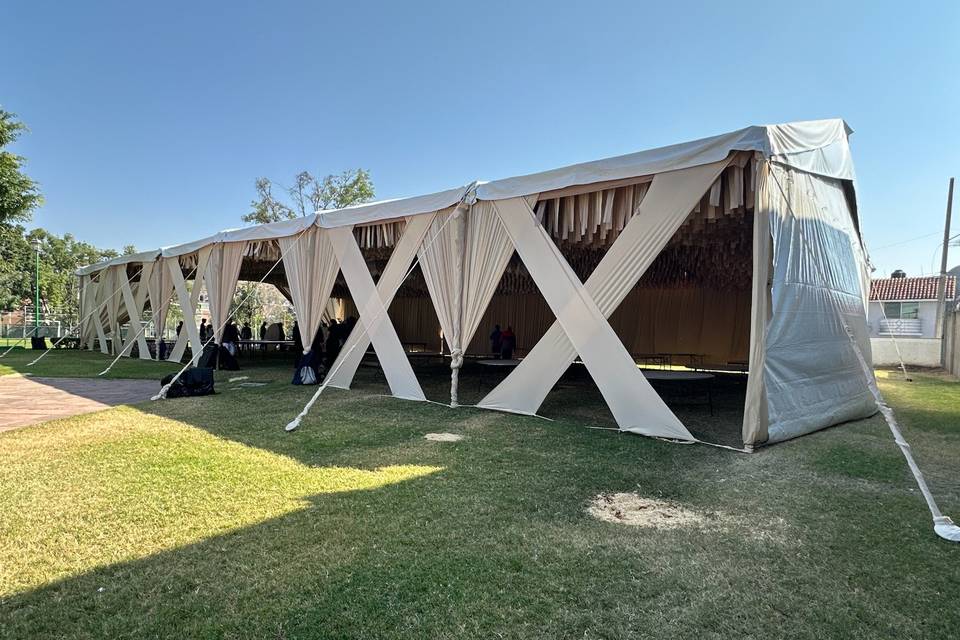 Carpa de listones Largos