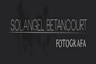 Betancourt Fotografía  Logo