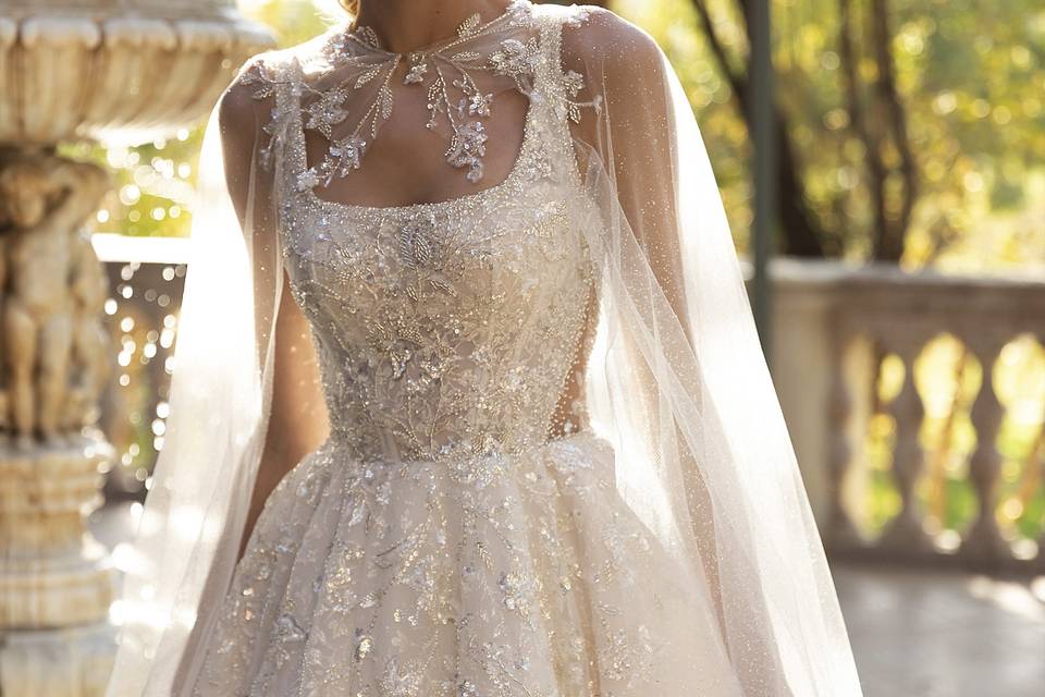 Vestidos de novia con capa