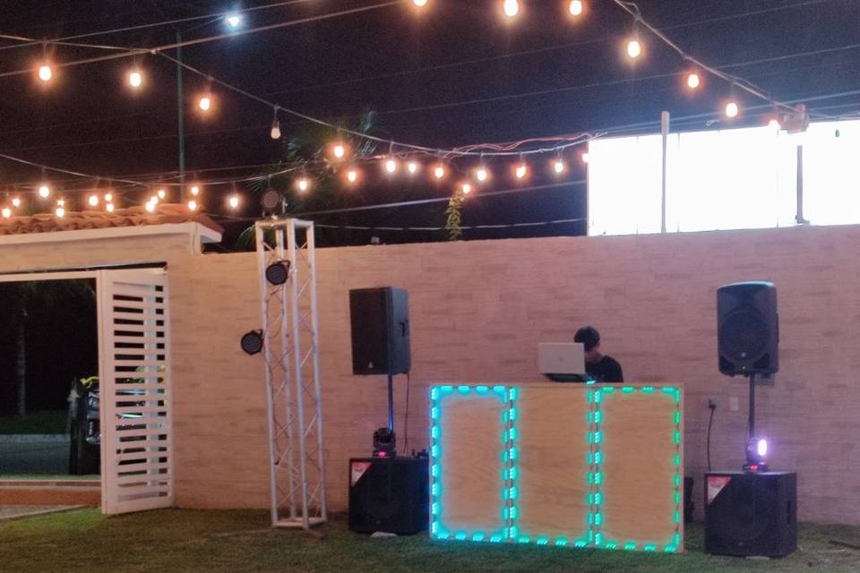 Diferentes cabinas de DJ