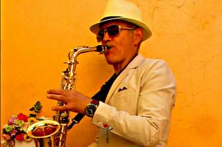 Aristos Saxofonista Cantor