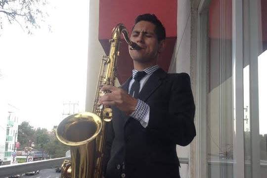 Bruno Galicia - Saxofonista