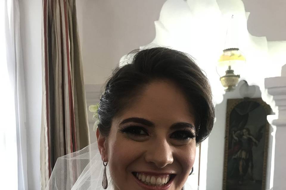 Maquillaje y peinado novia