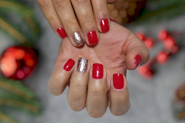 Rojo y brillante