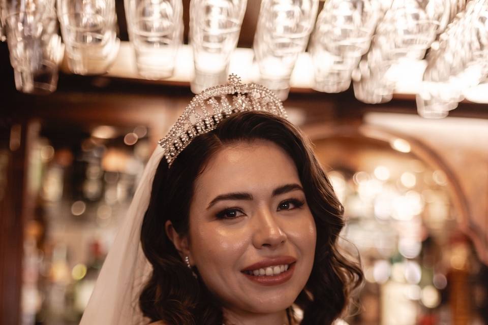 Novia Glowy