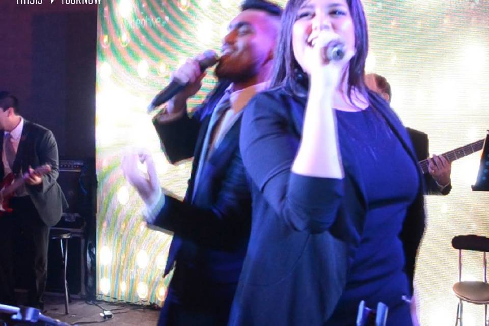 Dos cantantes