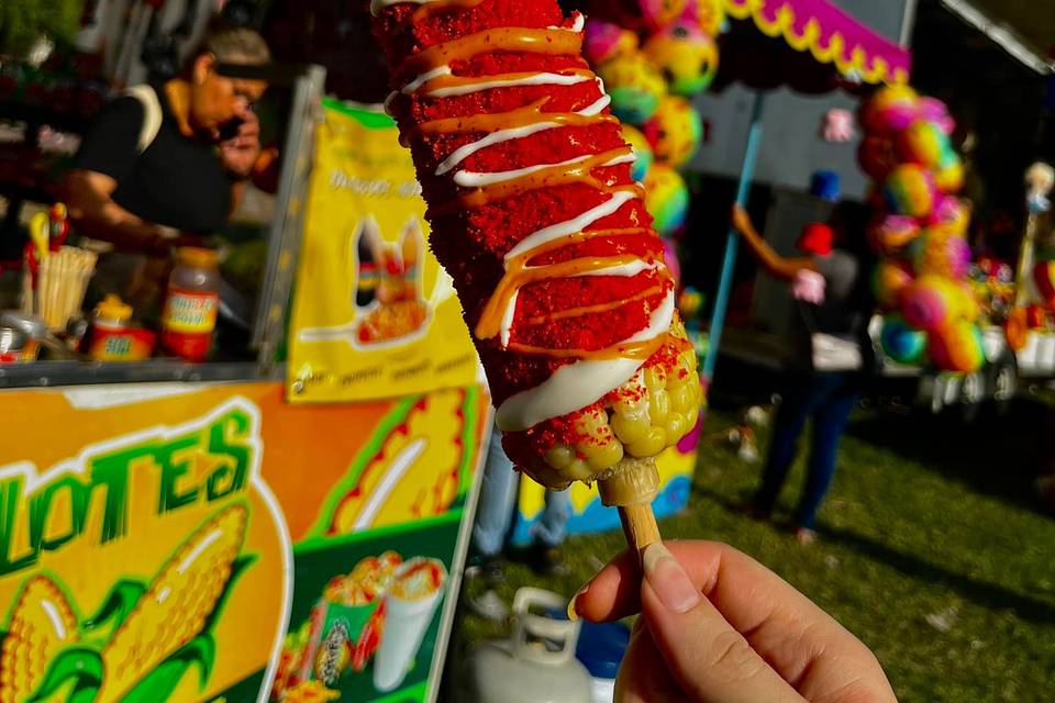 Elote entero con aderezo