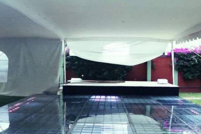 Carpa y pista de baile