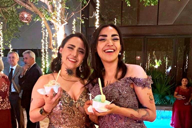 Invitadas con sus helados
