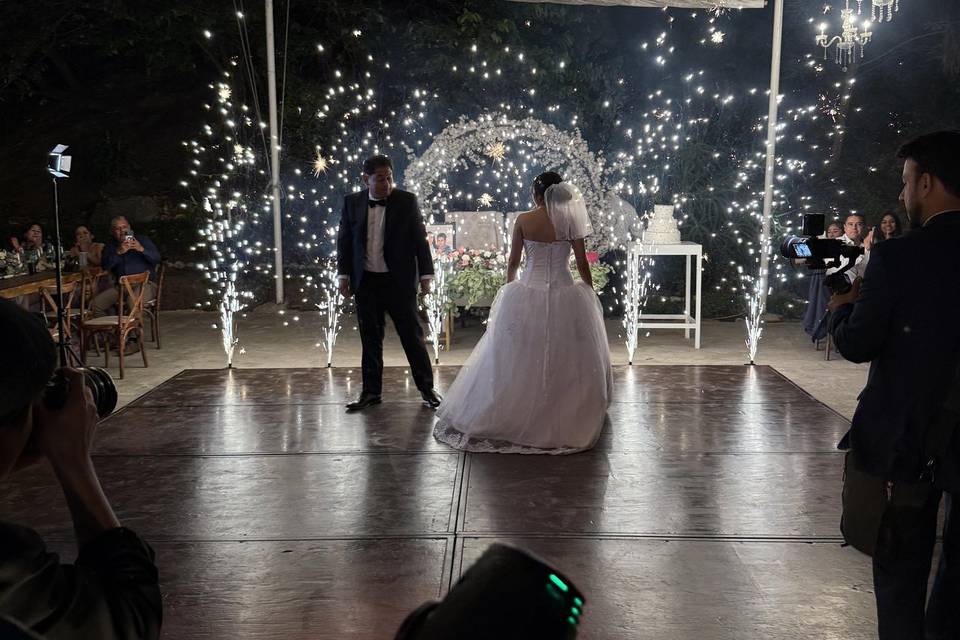 Decibel Music Entertainment