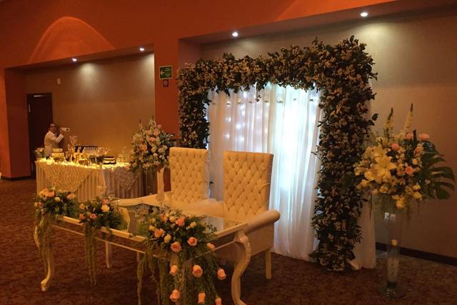Mesa para los novios